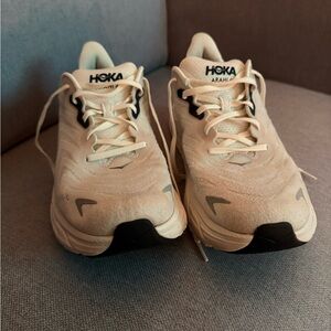 Hoka Arahi 6 - Men’s - Size 11 - White